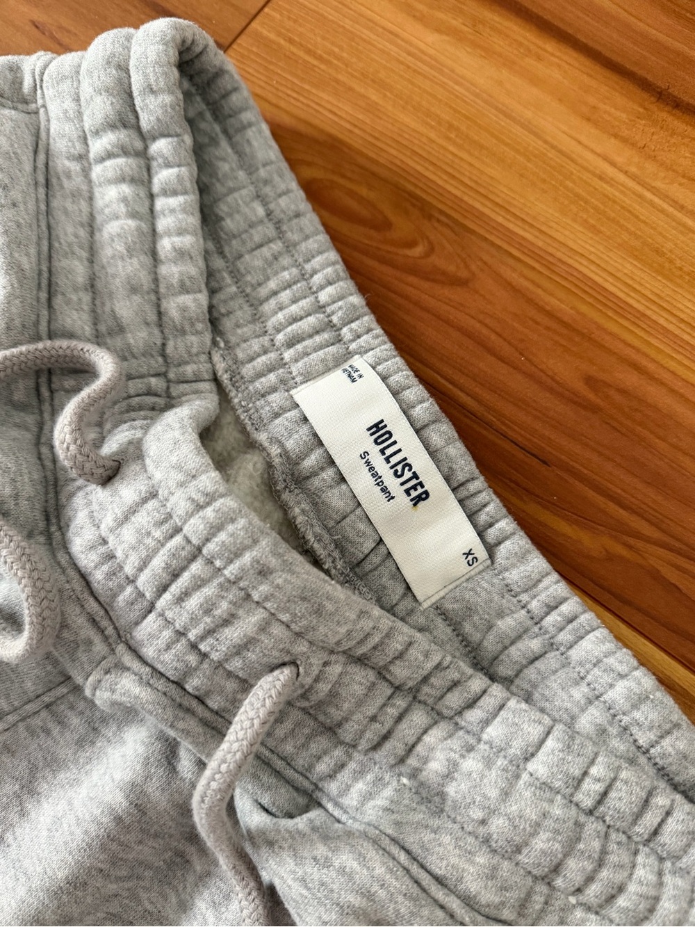 Hollister Jogger Sweatpants - Cream & Gray - Picture 3 of 4